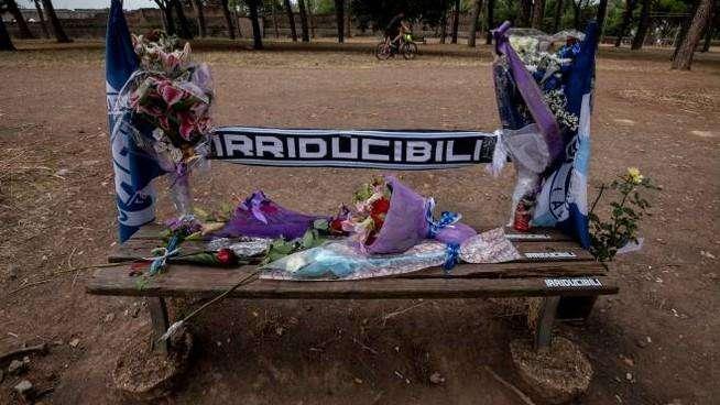 Funerali Diabolik, il comunicato degli Irriducibili: "Neanche noi ci saremo"