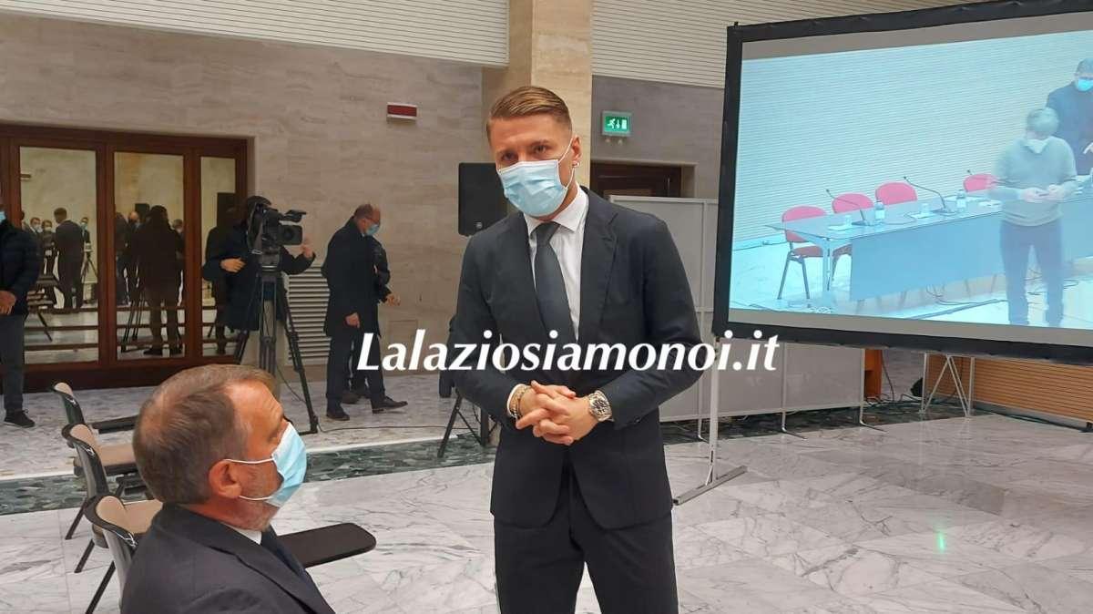 "Fratelli tutti", Immobile: "Alla Lazio una grande famiglia. Che onore esser scelto dal Papa!" - VIDEO