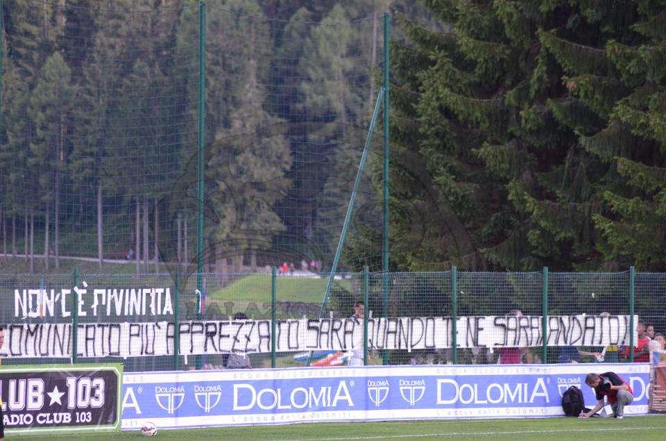I tifosi replicano a Lotito: "Il comunicato più apprezzato sarà quando te ne sarai andato" - FOTO