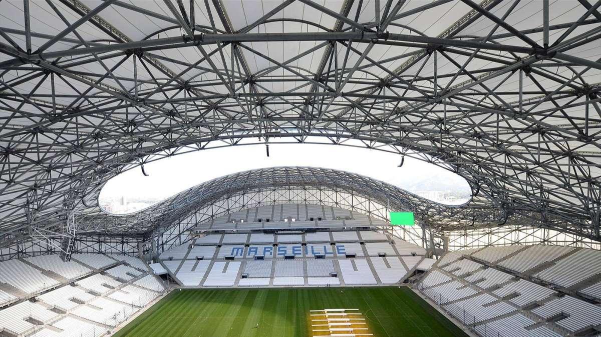 Europa League, a Marsiglia un Velodrome per pochi. E la Lazio sorride...