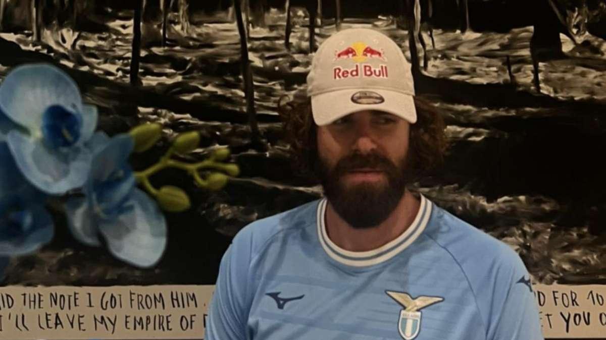 Lazio, Opelka esulta: lo scatto con l'aquila sul petto è virale - FOTO