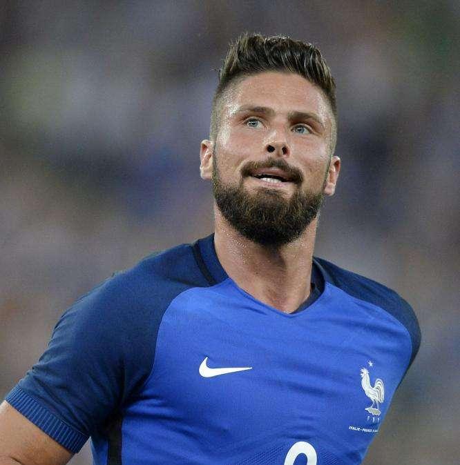 Calciomercato, Giroud rifiuta il Montepellier: "Voglio giocare la Champions"