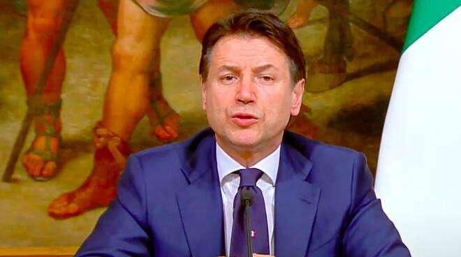 Coronavirus, Conte: "Dal 4 maggio inizia la fase 2. Le nuove misure..."