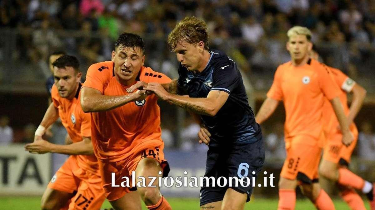 Lazio, Sarri svela: "Abbiamo tre giocatori nel mirino degli arbitri. Tra loro c'è..."