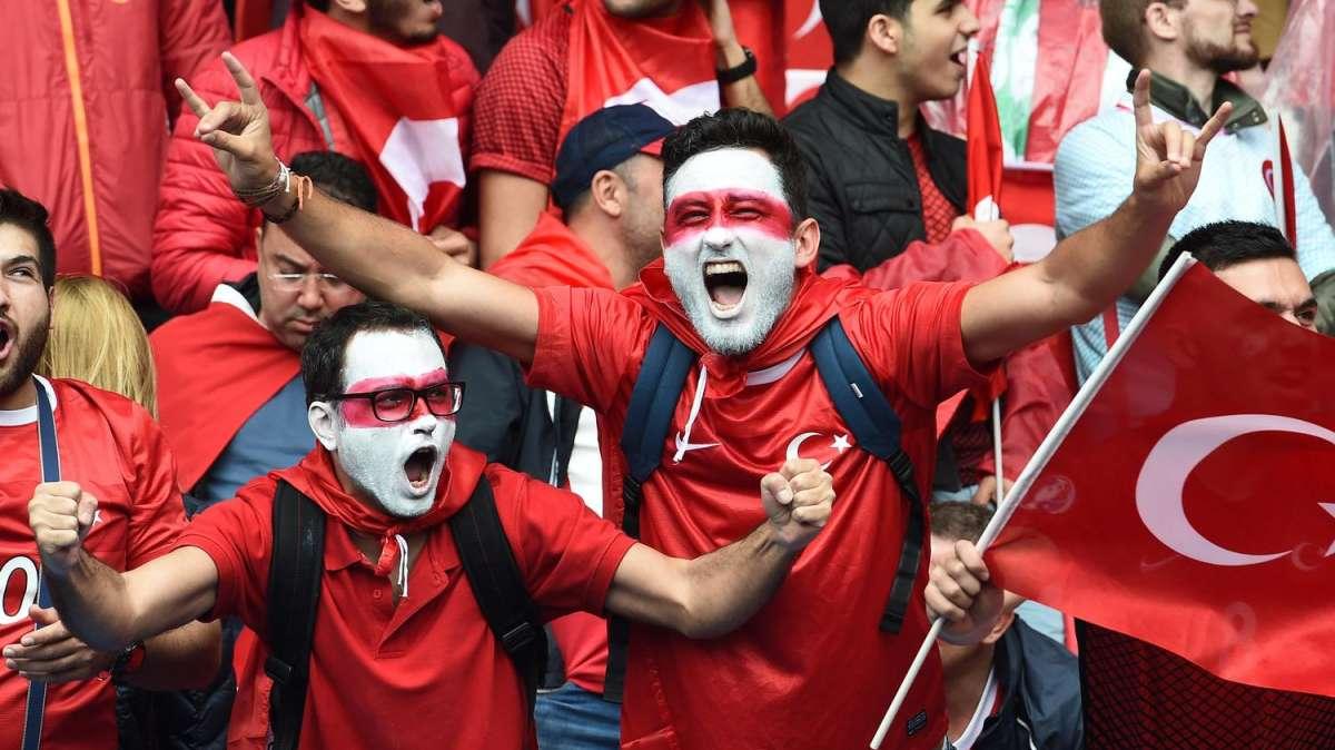 Italia - Turchia, niente tifosi ospiti a Roma: rischio caso diplomatico 