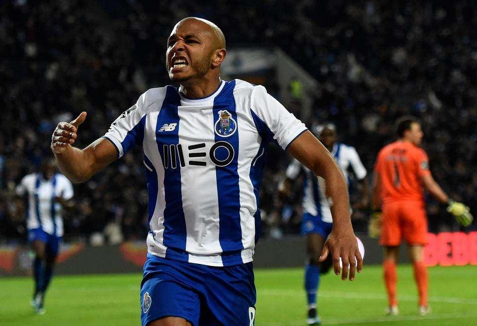 Calciomercato, occasione Brahimi a parametro zero: la Lazio studia il piano