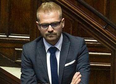 Serie A, Valente (M5S): "Settimana decisiva per la decisione. Sull'intervento di Conte..."