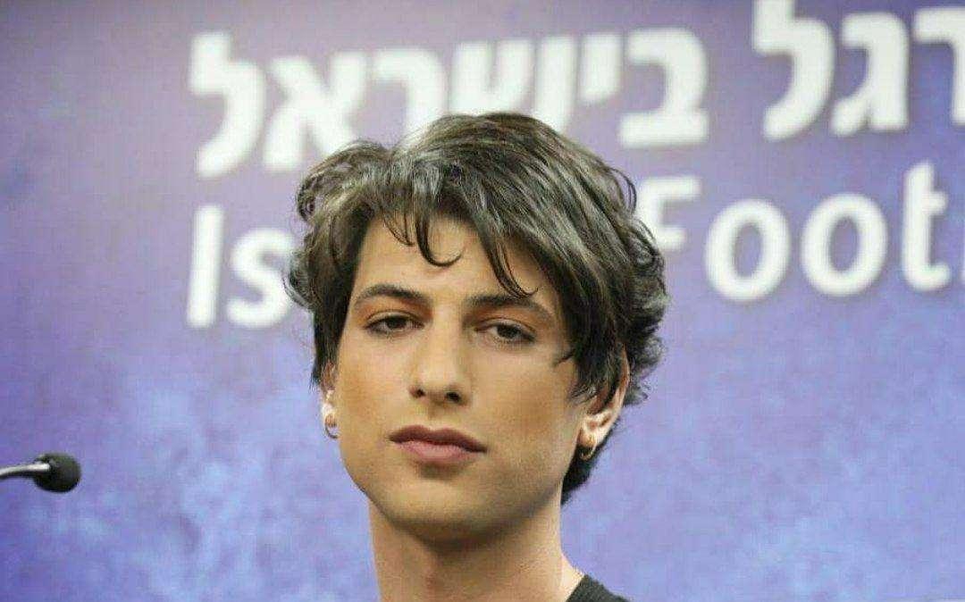 In Israele il primo arbitro transgender: "I calciatori hanno iniziato a rivolgersi a me al femminile"