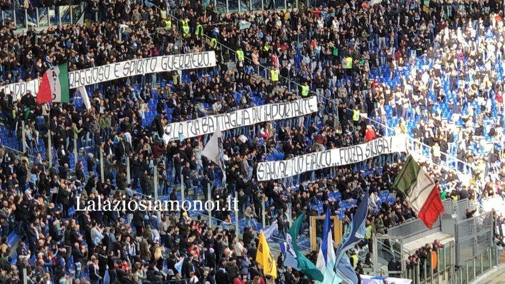 Lazio - Bologna, Mihajlovic sotto la Nord: "Nella battaglia più importante, siamo al tuo fianco" - F&V