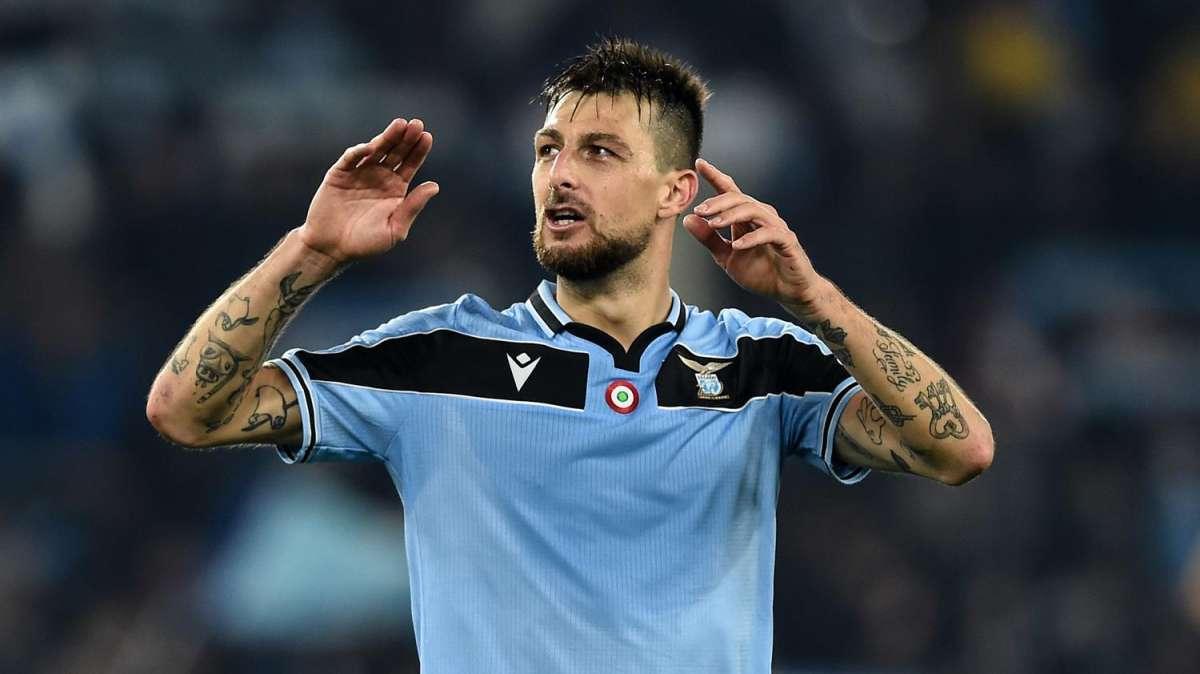 Lazio, segnali di distensione con Acerbi: nei prossimi giorni il chiarimento