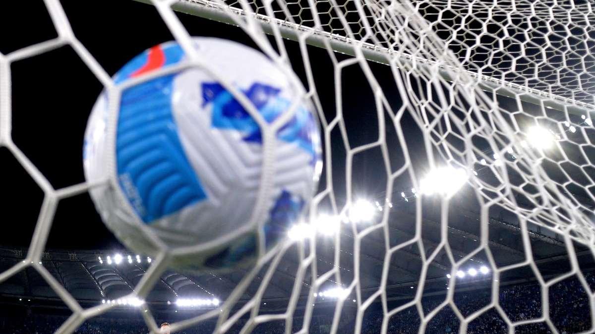 Serie A, si riparte con Bologna - Verona: il programma completo