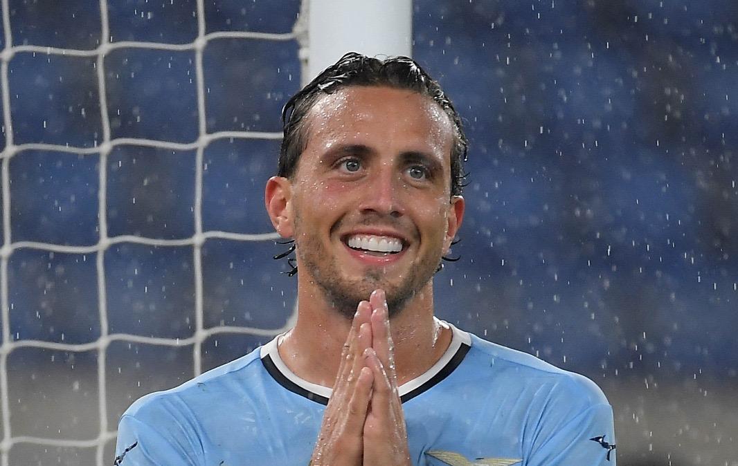 Lazio, Pellegrini e Patric restano fuori dalla lista per la Serie A: la situazione