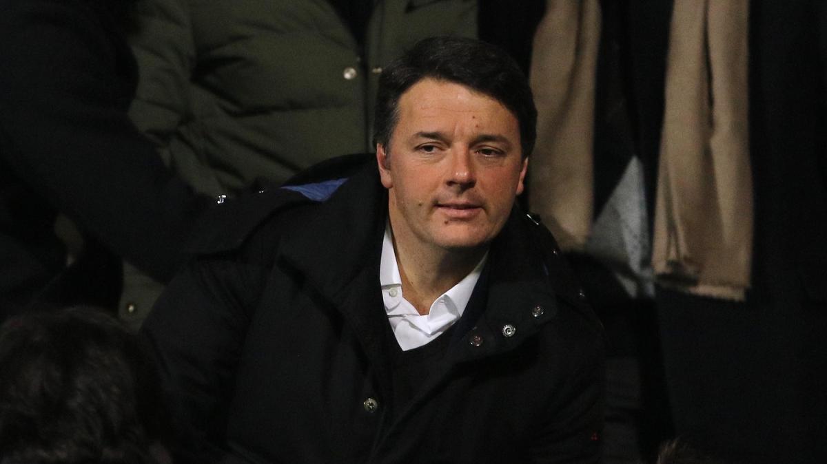 Spunta una maglia della Lazio alla partita del cuore: coinvolto Renzi