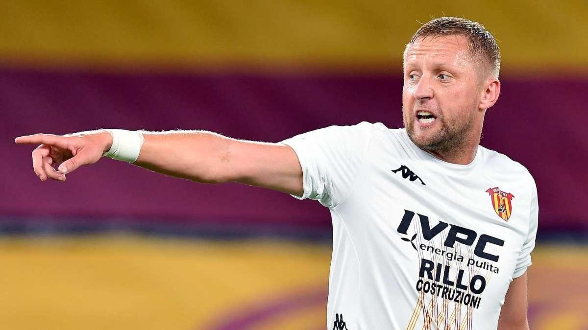 Serie A, solo tre gli stakanovisti over 30: ci sono Acerbi e un ex Lazio