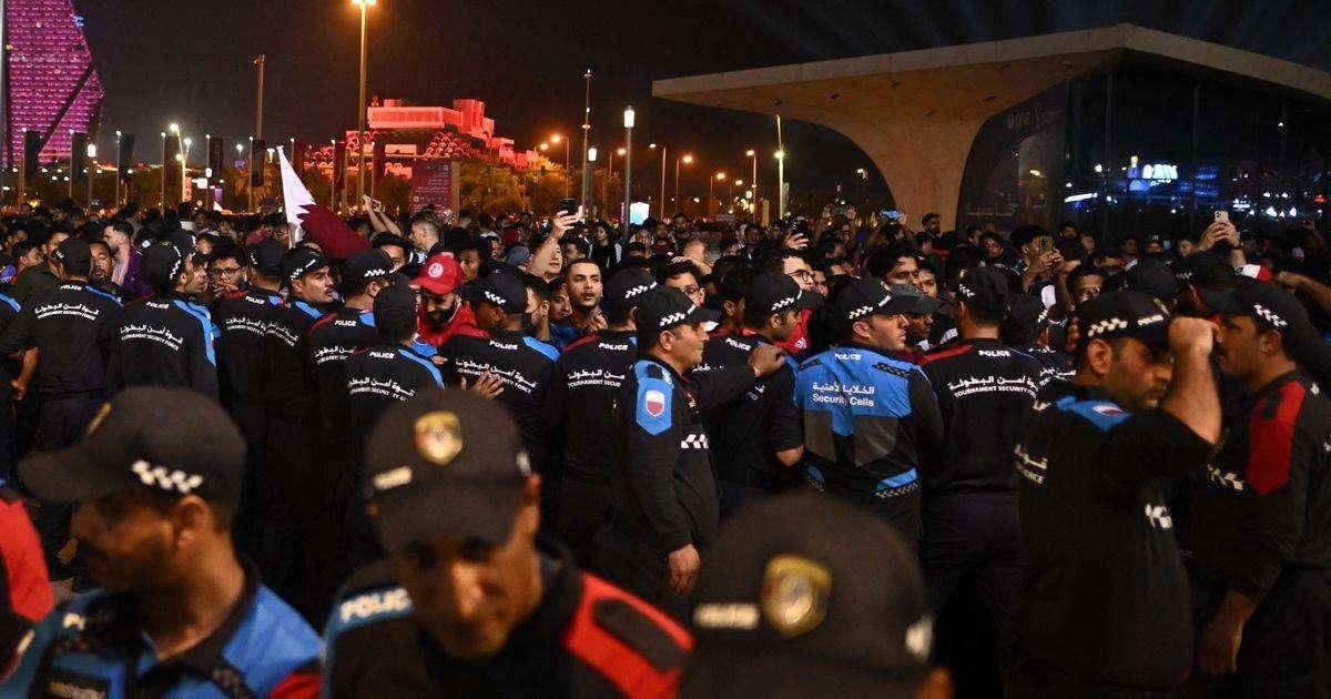 Qatar, follia prima della partita con l'Ecuador: deve intervenire la polizia - VIDEO