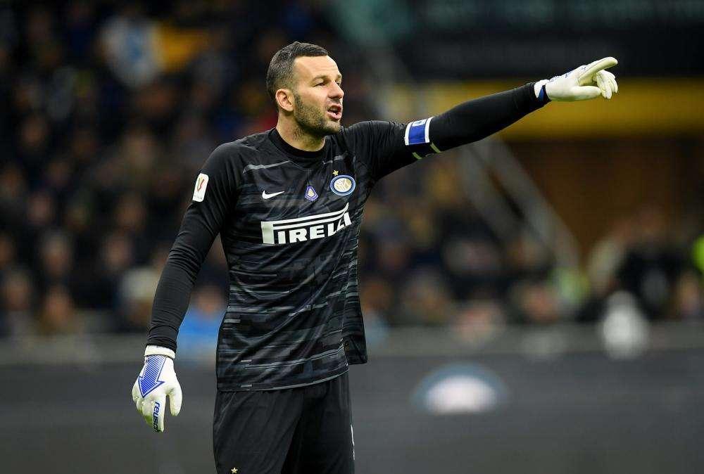Inter, “paura” per Handanovic: ha un problema alla mano. Salta la Lazio?