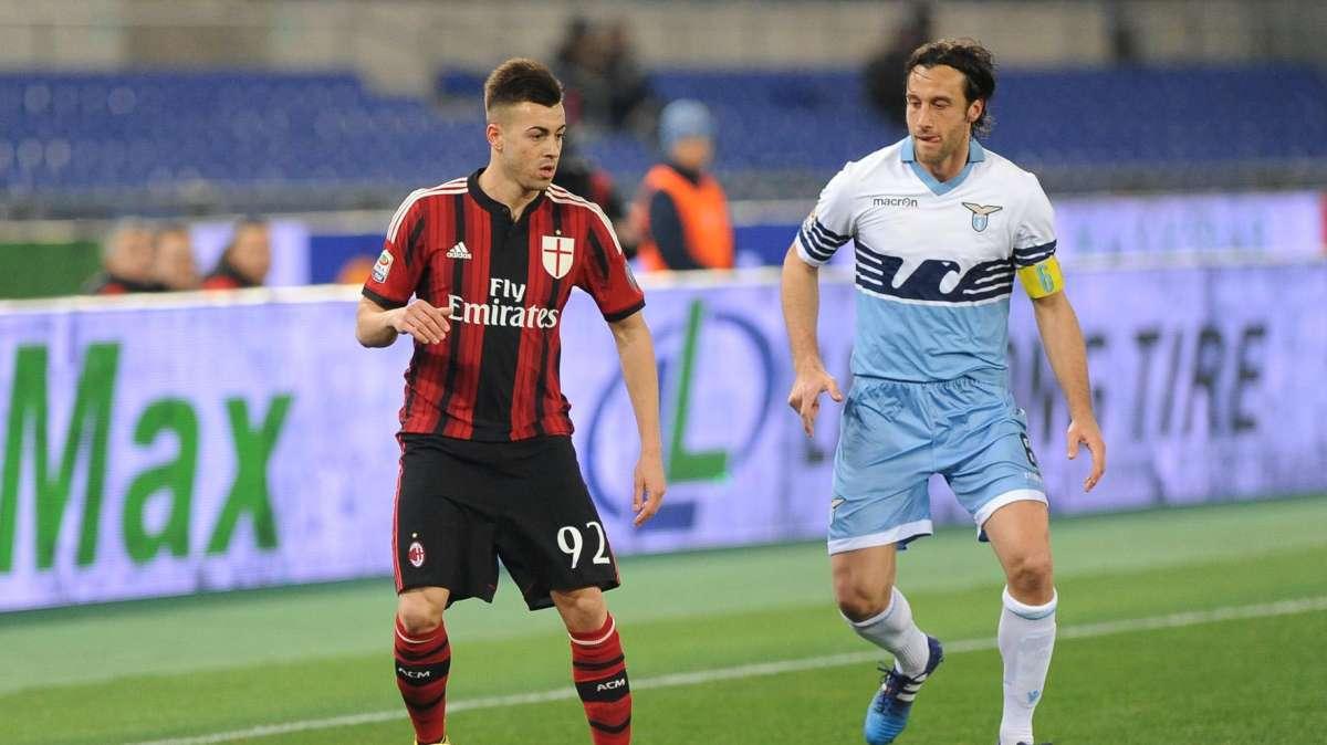 Lazio, Mauri presente a San Siro: la foto con il personaggio speciale - FT