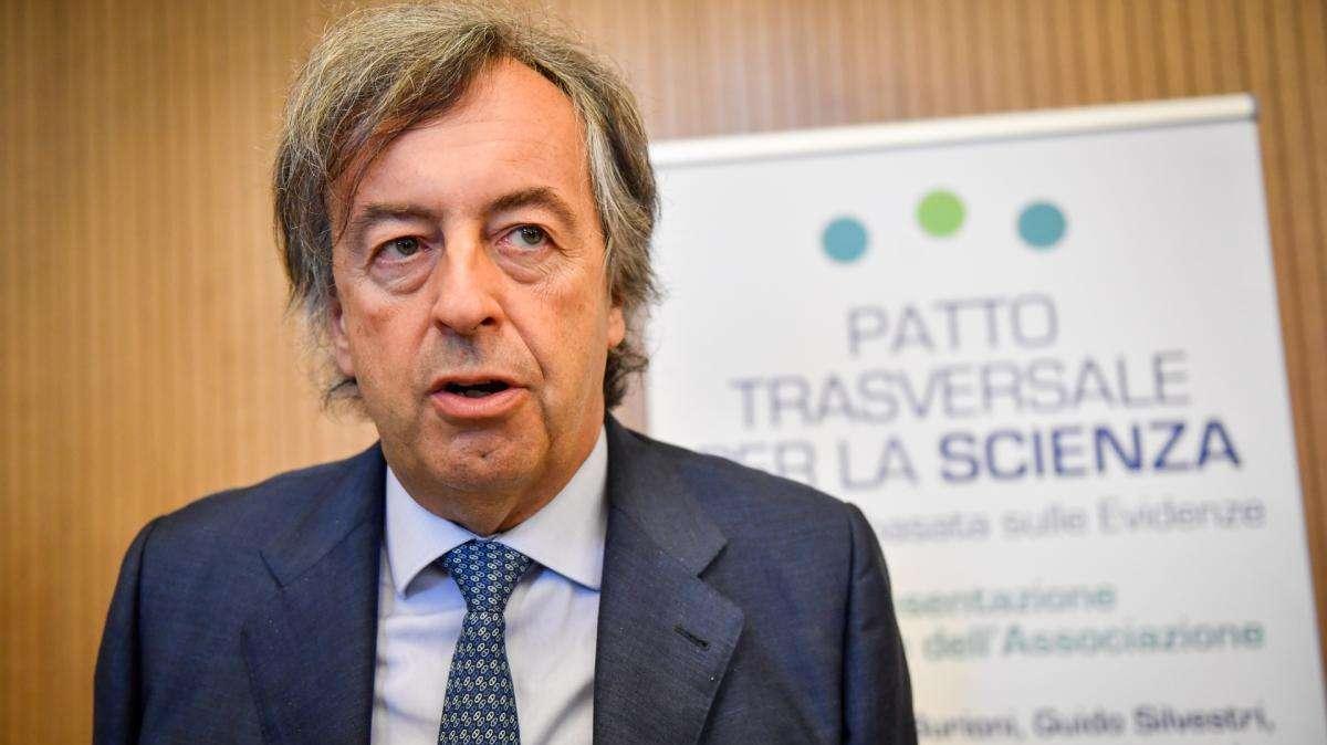 Juventus - Milan a porte aperte, Burioni: "Pura follia"