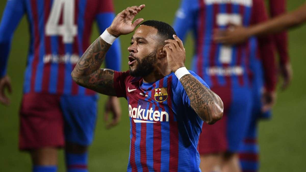 Barcellona, la Liga contesta le iscrizioni di Depay, Garcia e Manaj e passa all'investigazione