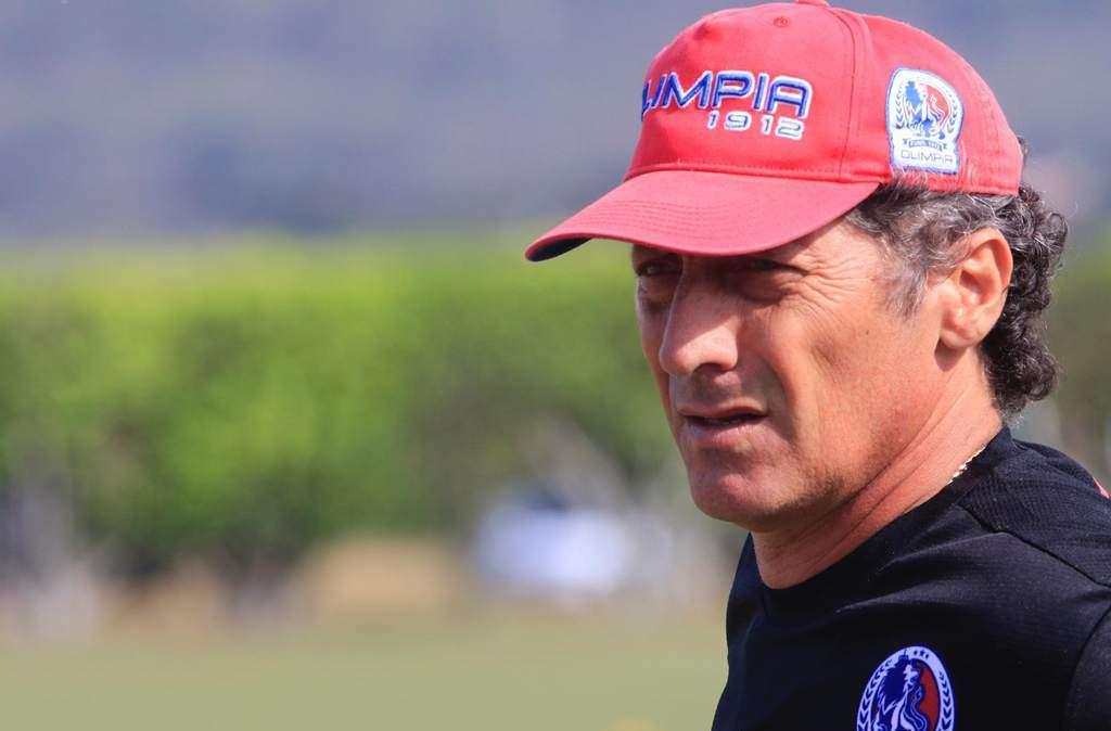 Pedro Troglio: "Avremmo dovuto fermarci subito, dimentichiamoci del calcio"