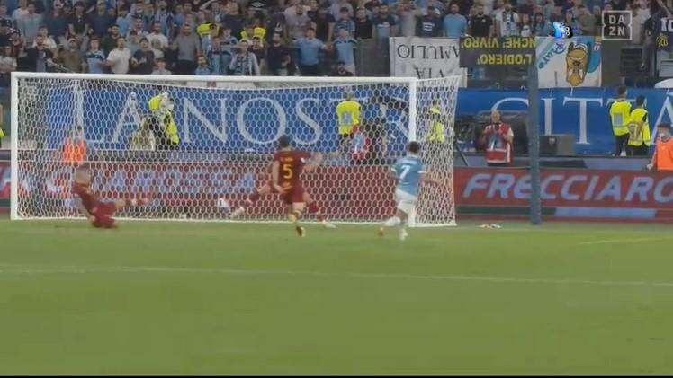 RIVIVI LA DIRETTA - Lazio-Roma: 3-2, Milinkovic - Pedro - Felipe, il derby è nostro!