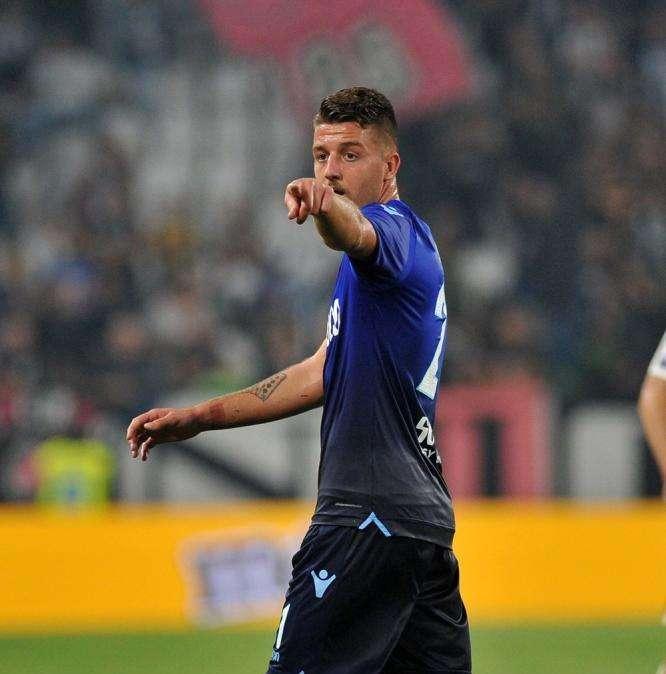 Milinkovic e Lulic, ammonizioni pesanti: erano diffidati, salteranno la sfida al Genoa