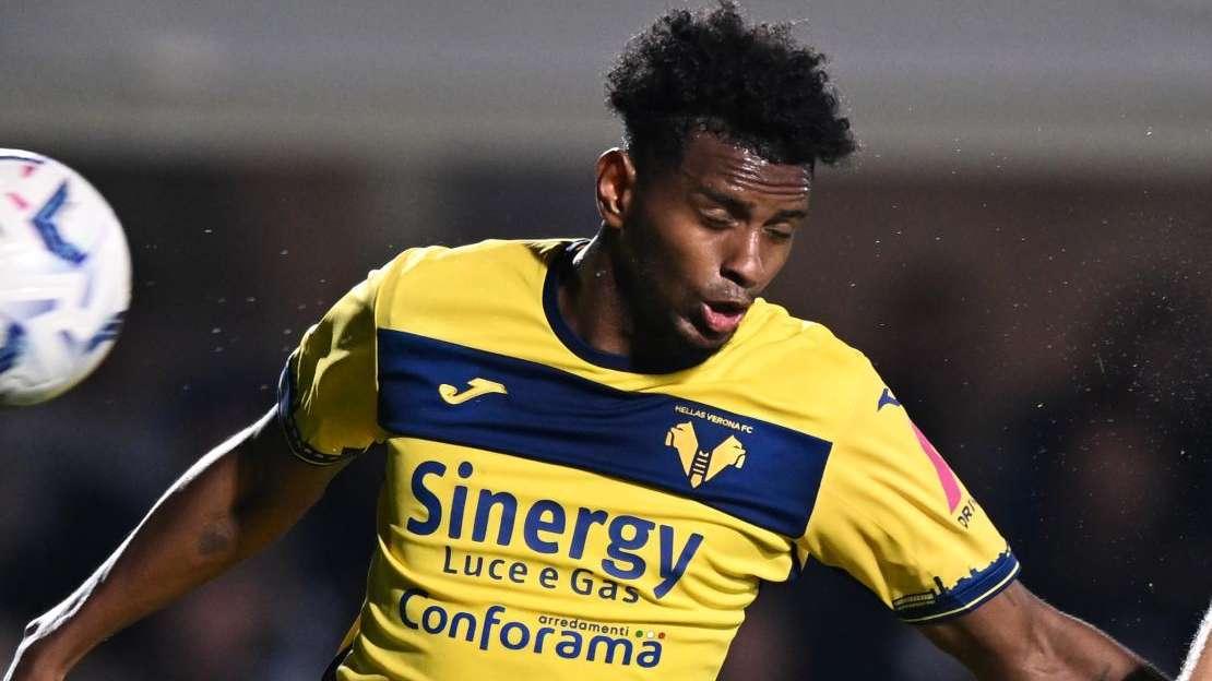 Calciomercato Lazio, Cabal la priorità. Ma l'operazione col Verona è più ampia