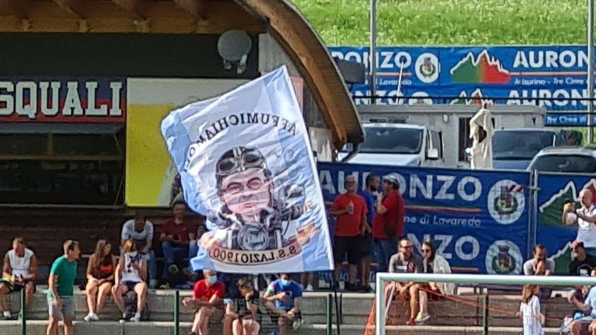 AURONZO GIORNO 3 - Lazio, il Sarrismo è una bandiera: "Affumichiamoli"