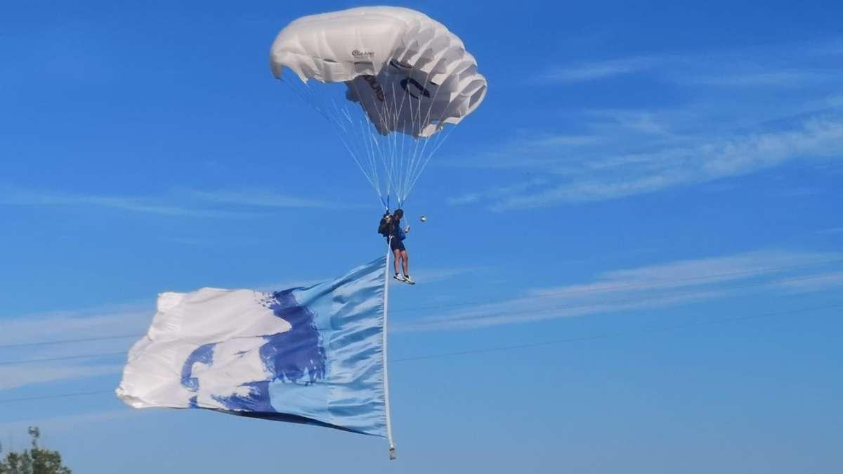 Lazio, il volo di Lino Della Corte sull'Olimpico per il nuovo spot - VIDEO