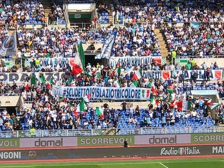 Lazio - Genoa, lo striscione per lo scudetto 1915 all'Olimpico - FOTO