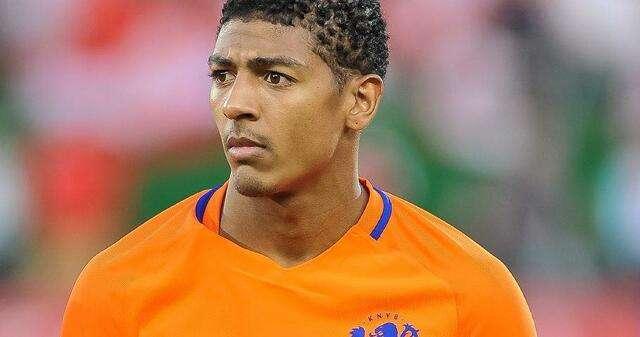 Calciomercato Lazio, la corsia sinistra si rifà il look: Van Aanholt nel mirino