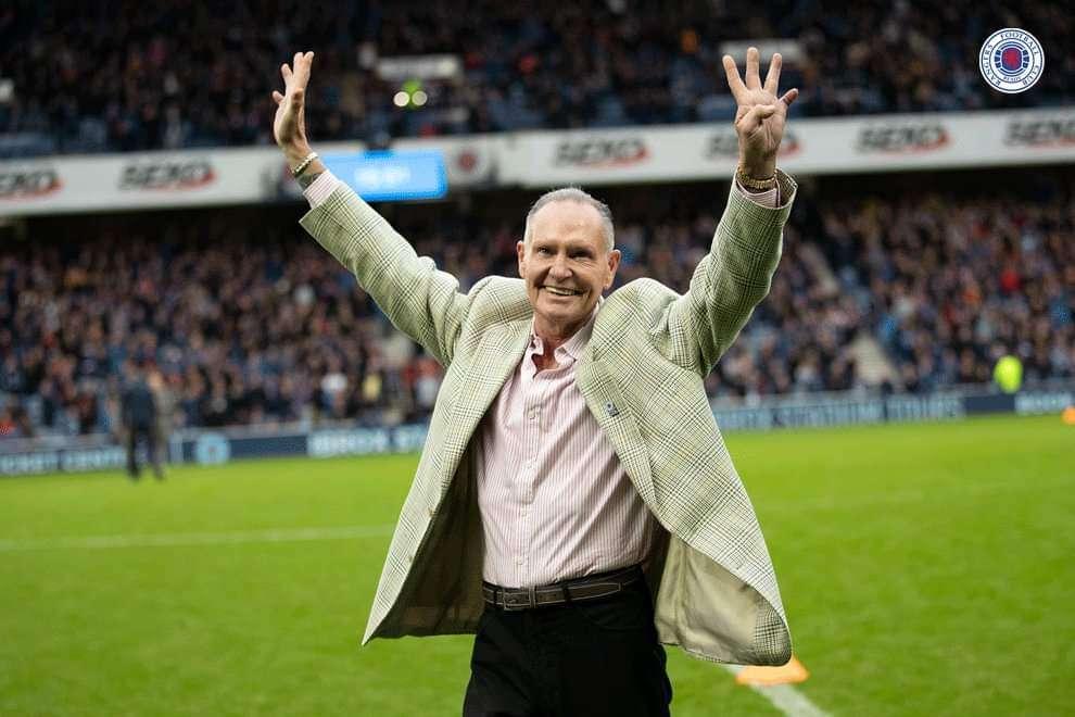 L'ex Lazio Gascoigne sommerso dell'affetto dei Rangers all'Ibrox Park