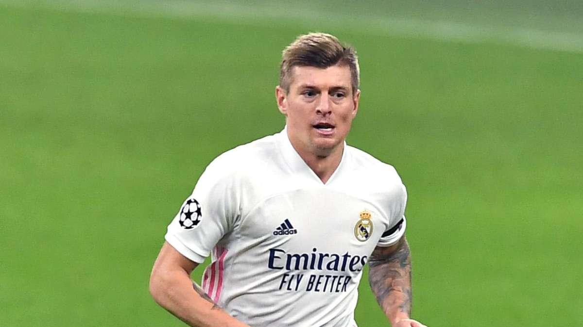 Real Madrid, Kroos alle prese con il Covid: “Sono debole, non lo auguro a nessuno”