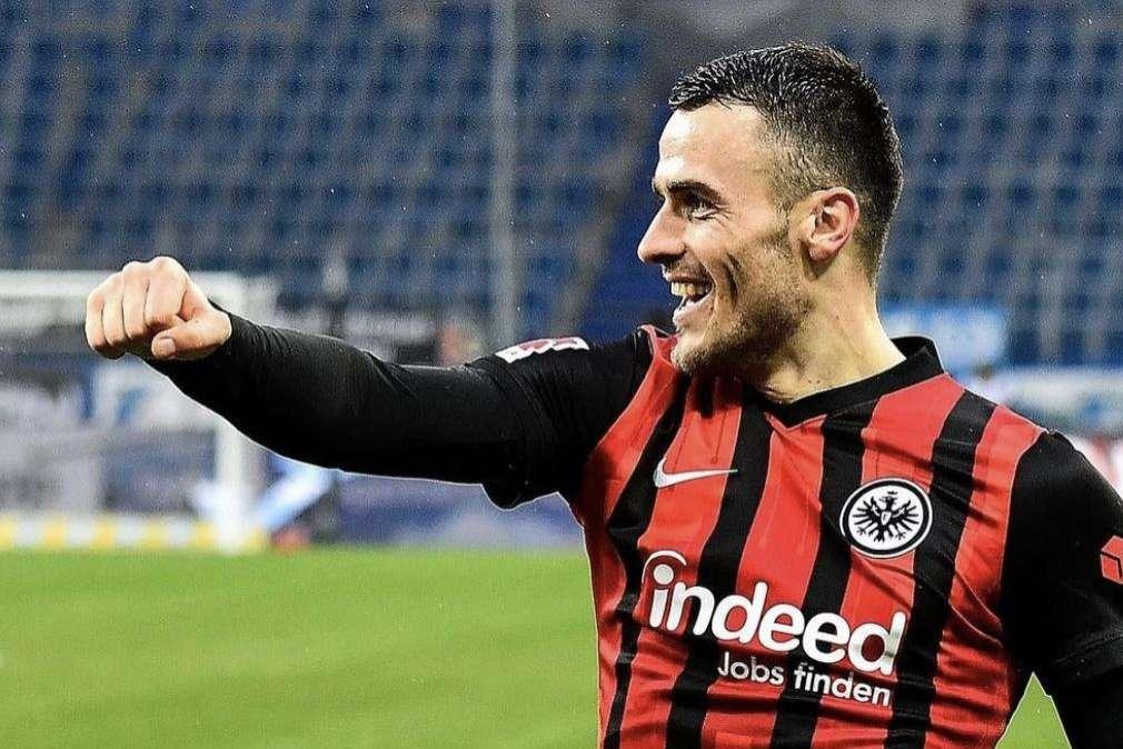 Calciomercato Lazio - Caos Kostic, interviene Tare: l'Eintracht lo toglie dal mercato