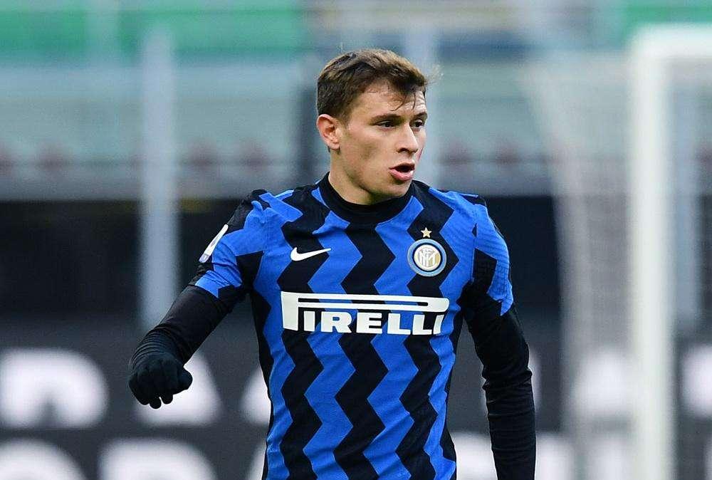 L’Inter rimonta e vince sul Cagliari nel segno di Barella: nerazzurri secondi