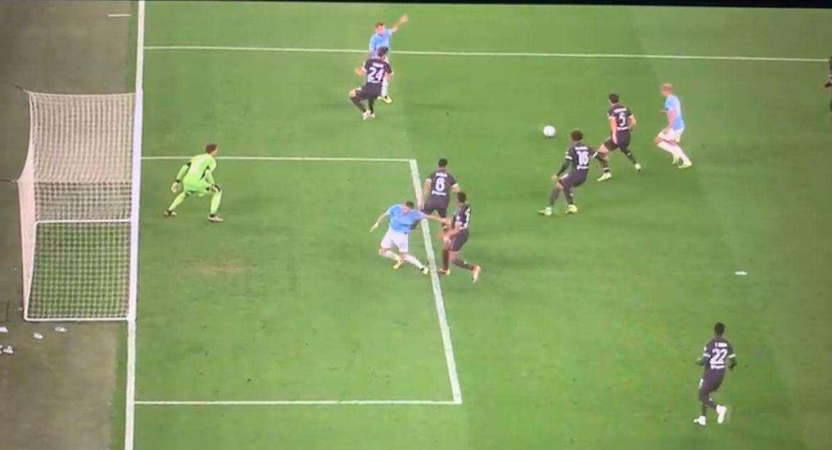 Lazio - Juve, rigore netto su Zaccagni: il video dell'episodio