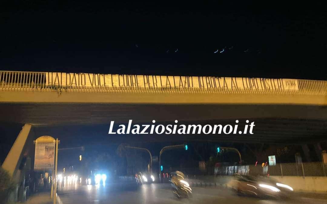 Lazio, lo striscione della Nord per Inzaghi: "Hai dato voce e cuore" - FOTO