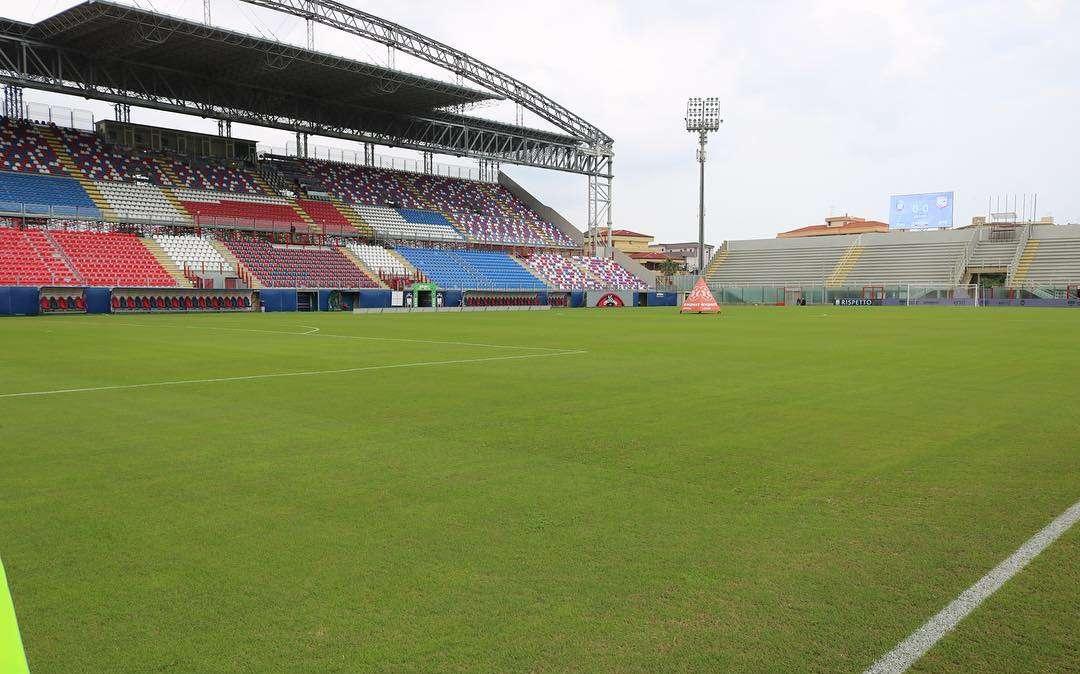 Crotone, il sindaco: "La partita con la Lazio si giocherà. Campo praticabile"