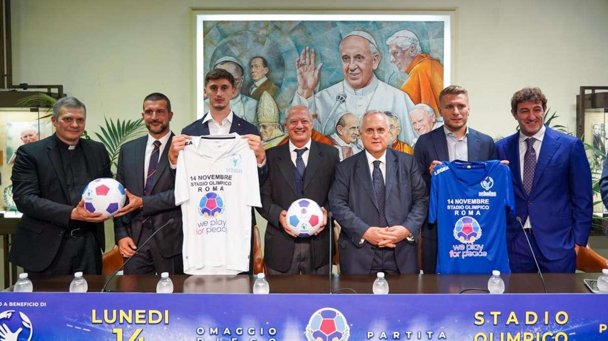 Partita per la Pace, è scattato il countdown: lunedì 10 ottobre l'omaggio a Maradona
