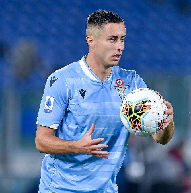 Lazio, Marusic è pronto al rientro: a fine gara si allena sul prato dell'Olimpico - VIDEO