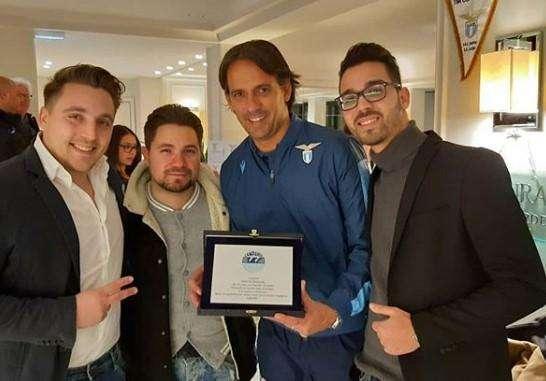Lazio, il club 'Campania biancoceleste' consegna una targa a Inzaghi: "Grazie per questi 20 anni" - FOTO