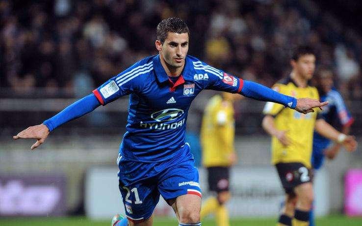 Calciomercato Lazio, scatto per Widmer: ora si può chiudere. Per la regia ci sono Gonalons e Perez