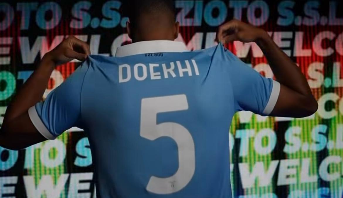 Lazio, Doekhi subito in campo: il nuovo difensore si allena in ritiro