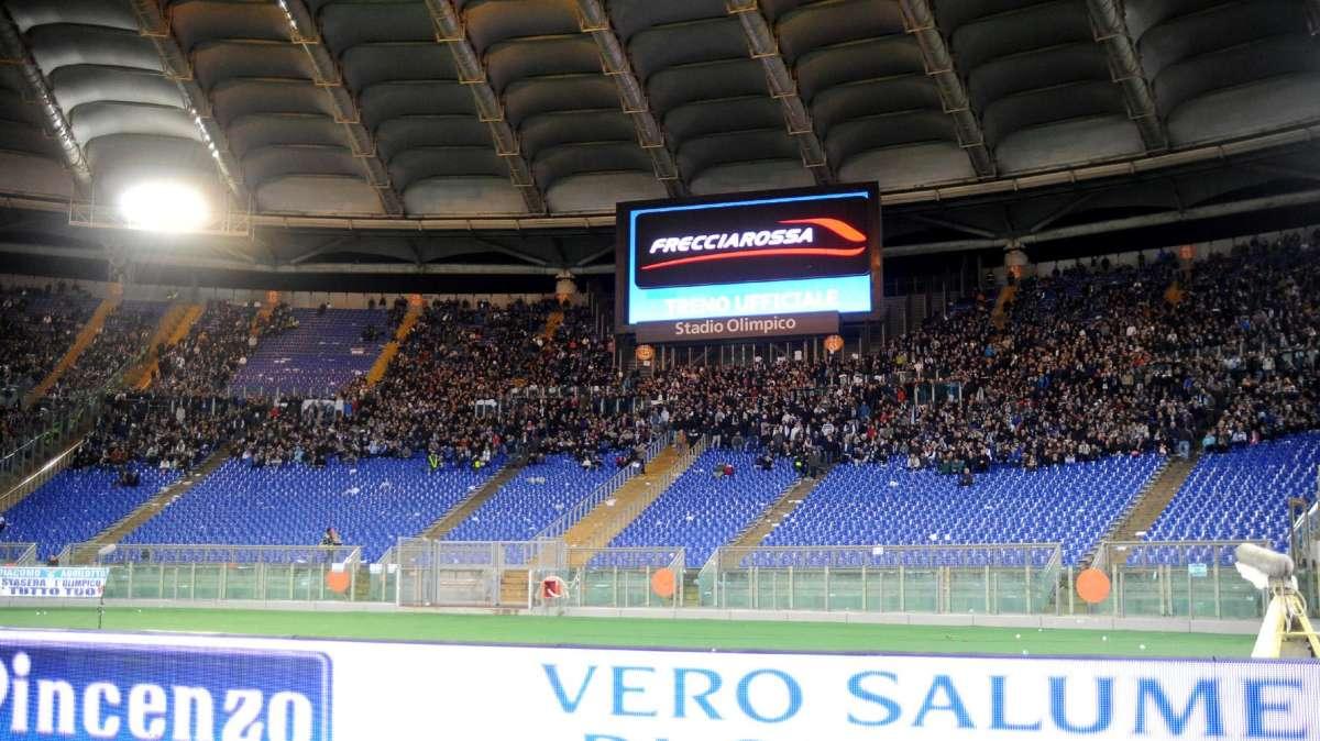 Giudice Sportivo, niente chiusura della Nord: ammenda per i cori "non razzisti" a Seedorf 