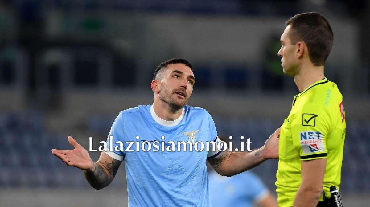 Lazio - Genoa, Zufferli richiamato al Var: il dialogo per il rigore nel finale