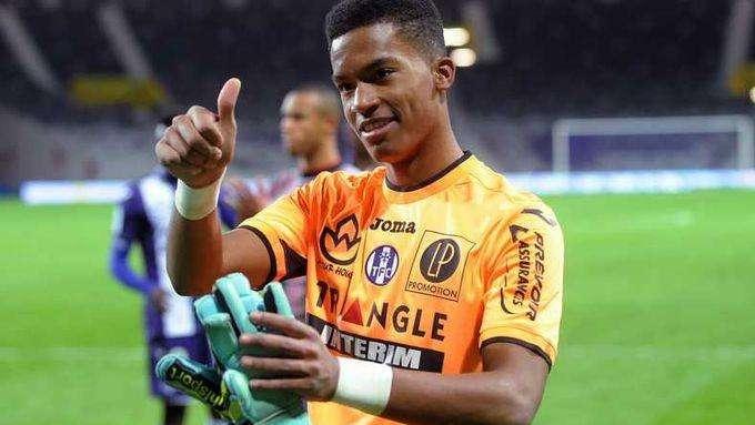 La Lazio pensa a Lafont per giugno, ma la concorrenza è tanta: sul portiere del Tolosa diversi club d'Europa