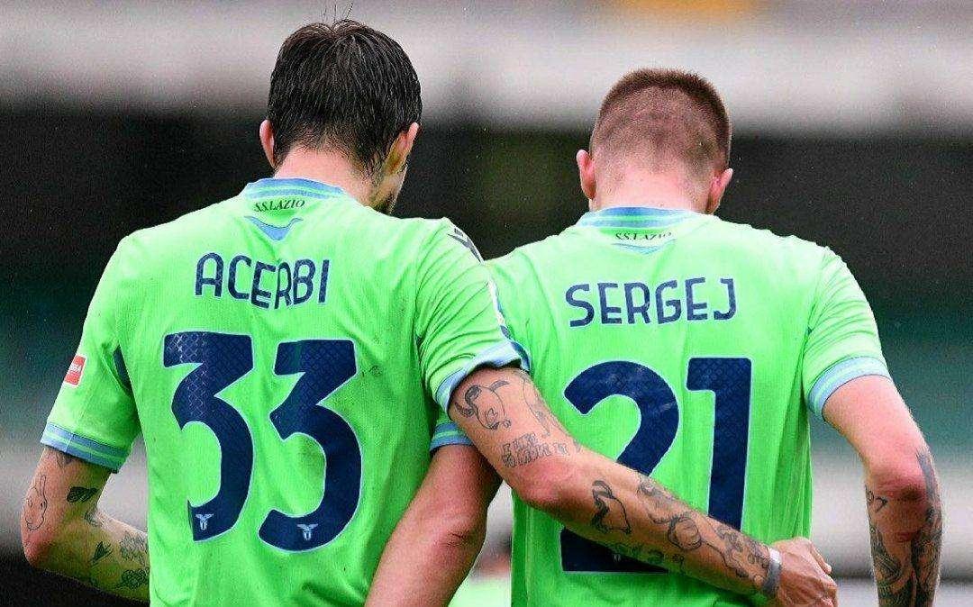 Verona - Lazio, Acerbi e un successo "all'ultimo respiro": "Che vittoria!" - FOTO
