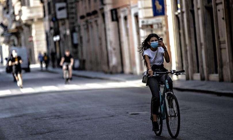 Coronavirus, l'analisi del bollettino del 30 giugno: virus al minimo della diffusione