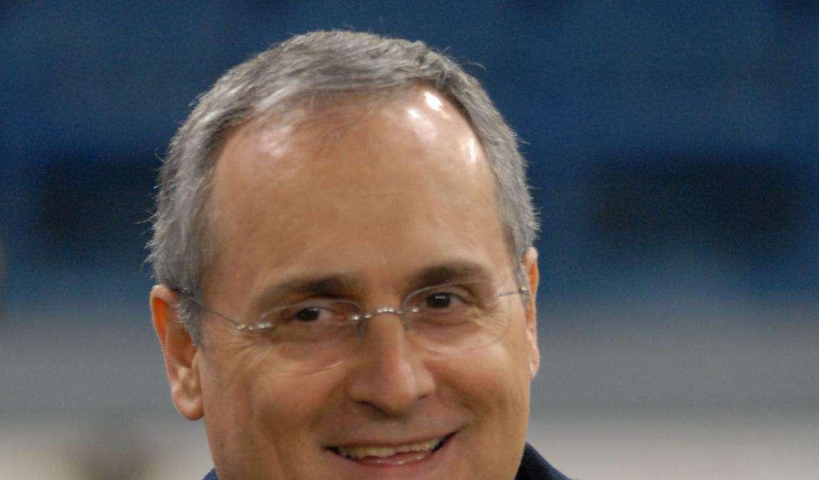 Lotito: "Arriveranno altri giocatori della caratura di Klose. Cissè dopo Cana? Vedremo". Poi è polemica con la Roma: "La Lupa di Romolo e Remo non è il loro simbolo"