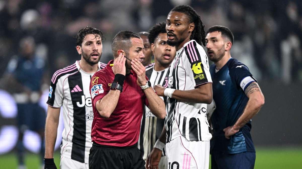 MOVIOLA | Juve - Lazio, Guida discutibile ma non sposta: gli episodi 